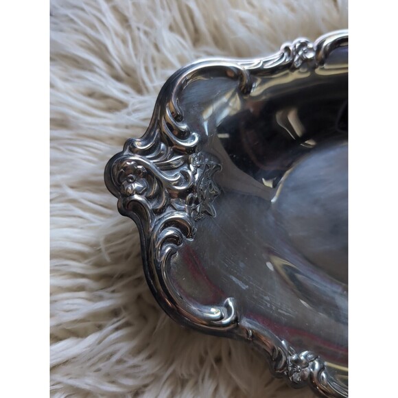 INTERNATIONAL SILVER COMPANY HAND KRAFTED 13" X 8" Silver Oval Platter - Picture 4 of 7